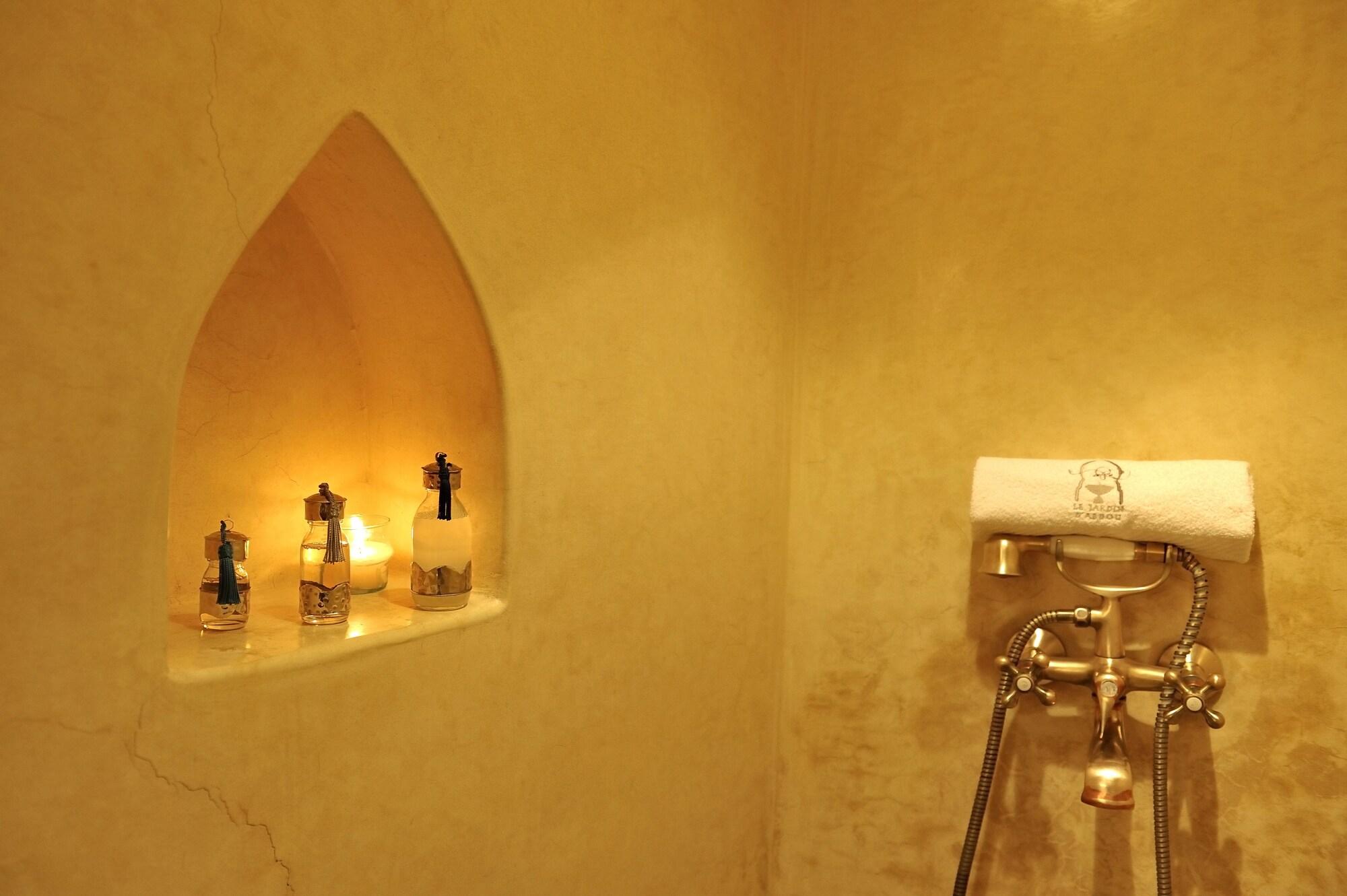 Riad Le Jardin D'Abdou Marakeş Dış mekan fotoğraf A niche in a bathroom